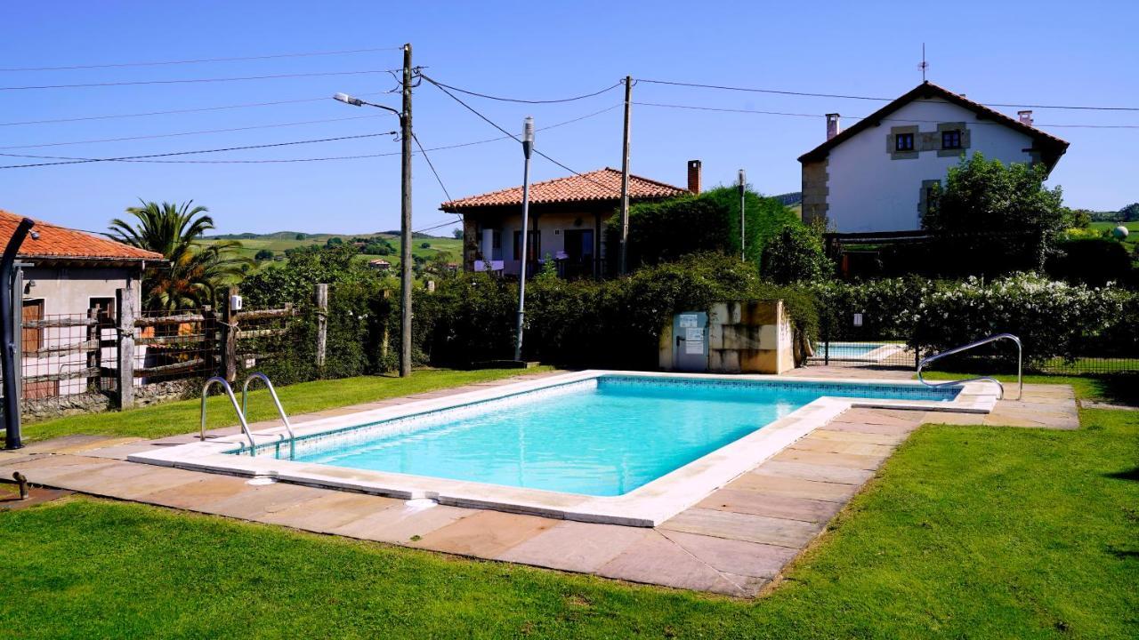 Apartamentos Ciudad De Petra Santillana del Mar Extérieur photo