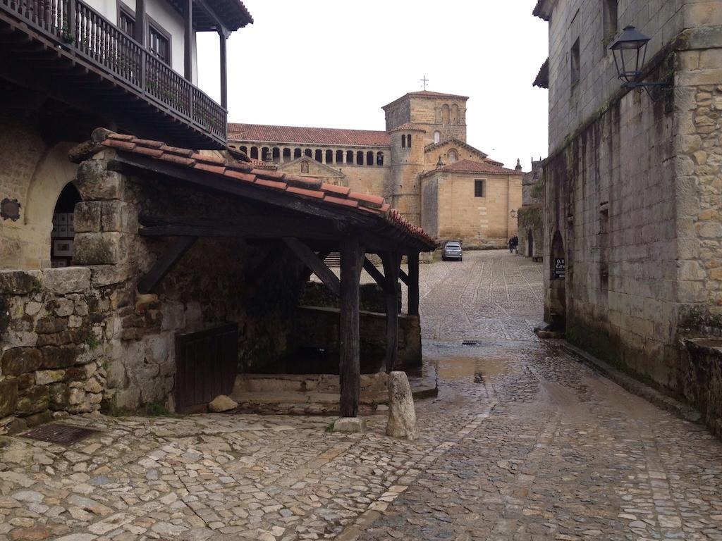 Apartamentos Ciudad De Petra Santillana del Mar Extérieur photo